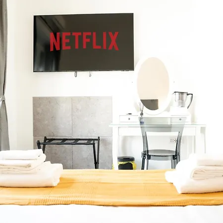 Salotto Tuscolano Rome