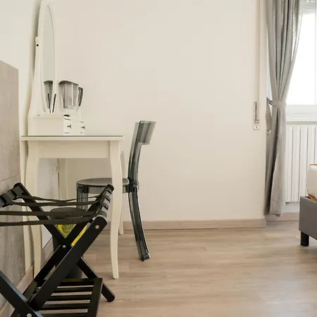 Salotto Tuscolano 4*